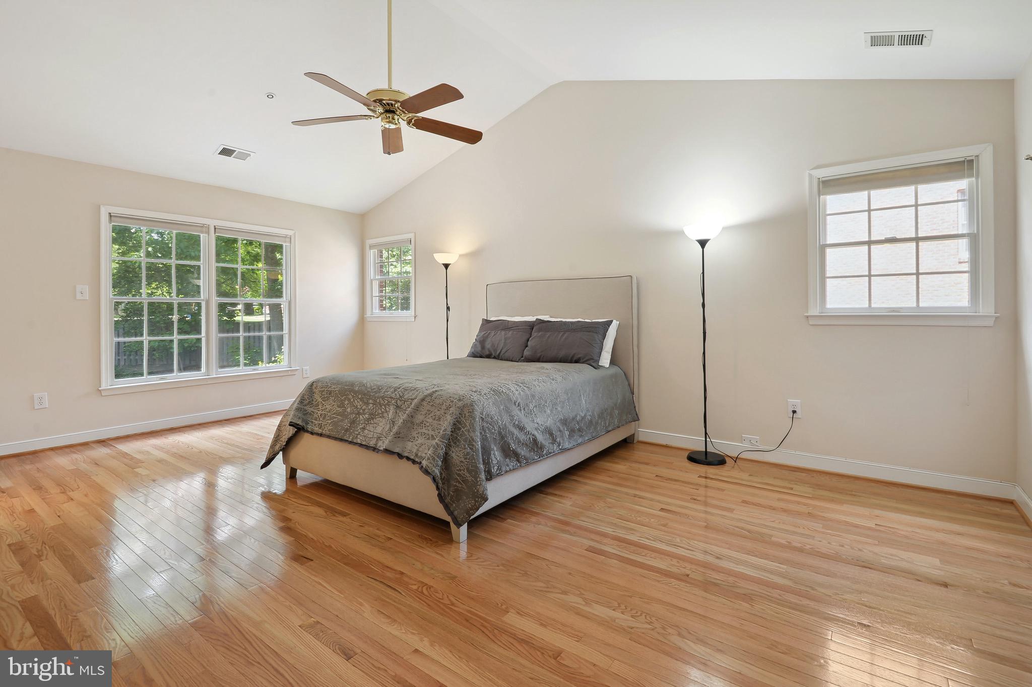 2012 Byrd Road Vienna, VA 22182 - Photo 13 of 34 Gallery Image 13