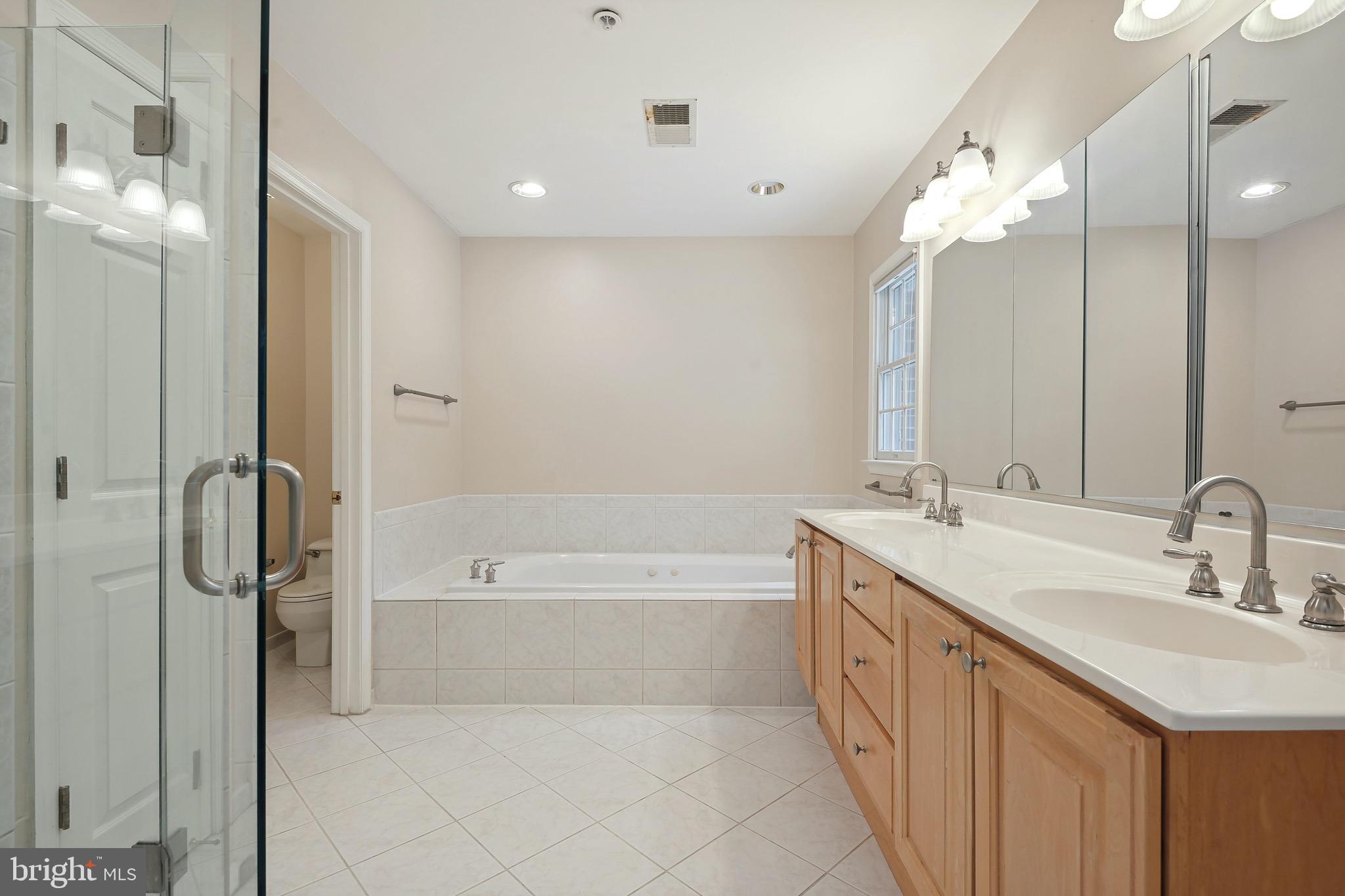 2012 Byrd Road Vienna, VA 22182 - Photo 19 of 34 Gallery Image 19