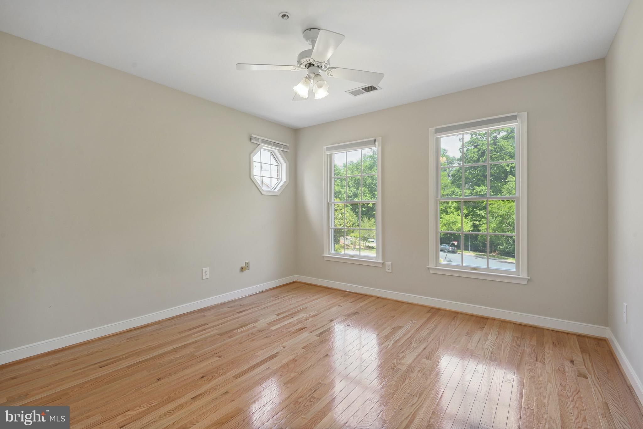 2012 Byrd Road Vienna, VA 22182 - Photo 20 of 34 Gallery Image 20
