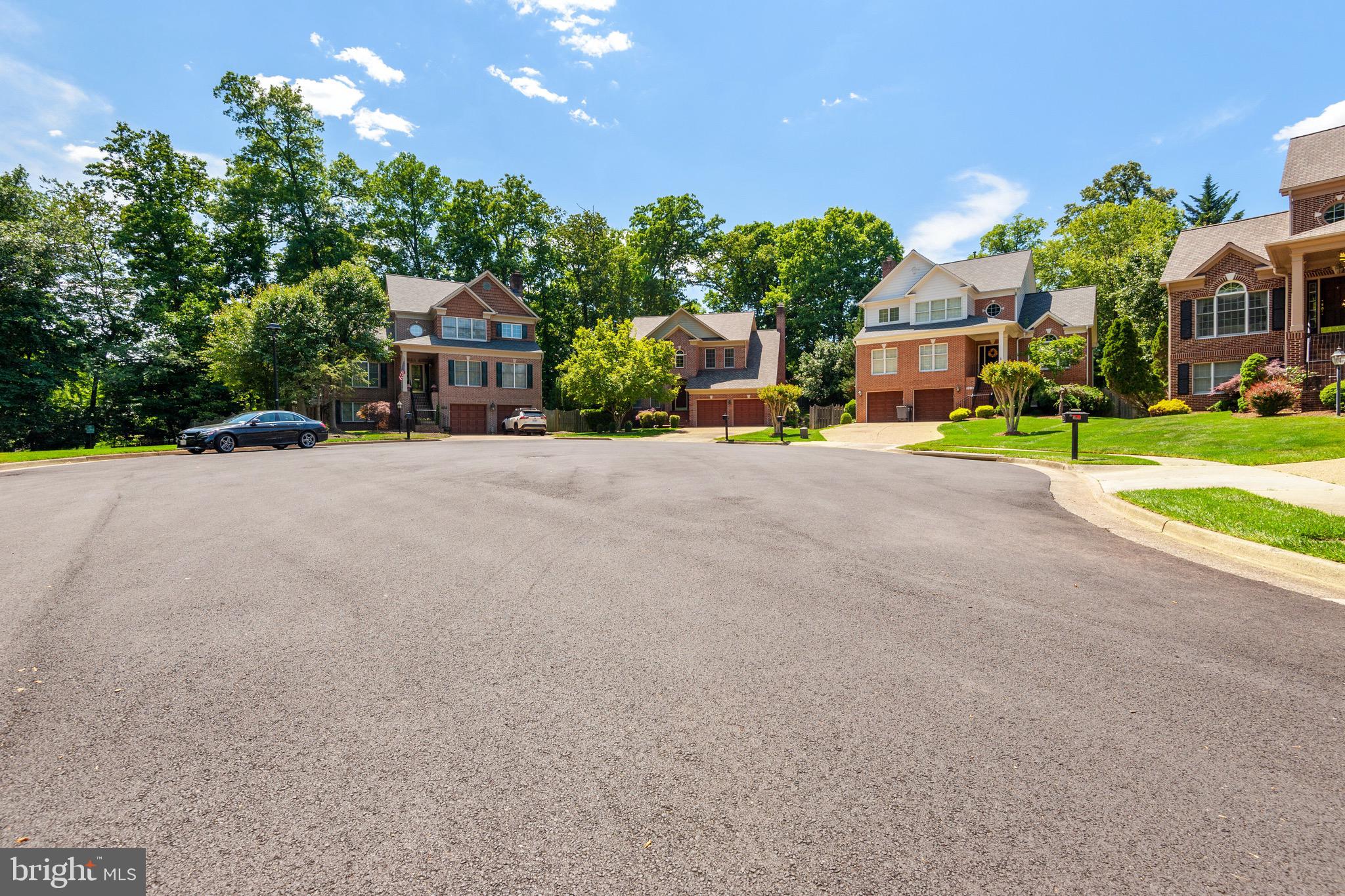 2012 Byrd Road Vienna, VA 22182 - Photo 2 of 34 Gallery Image 2