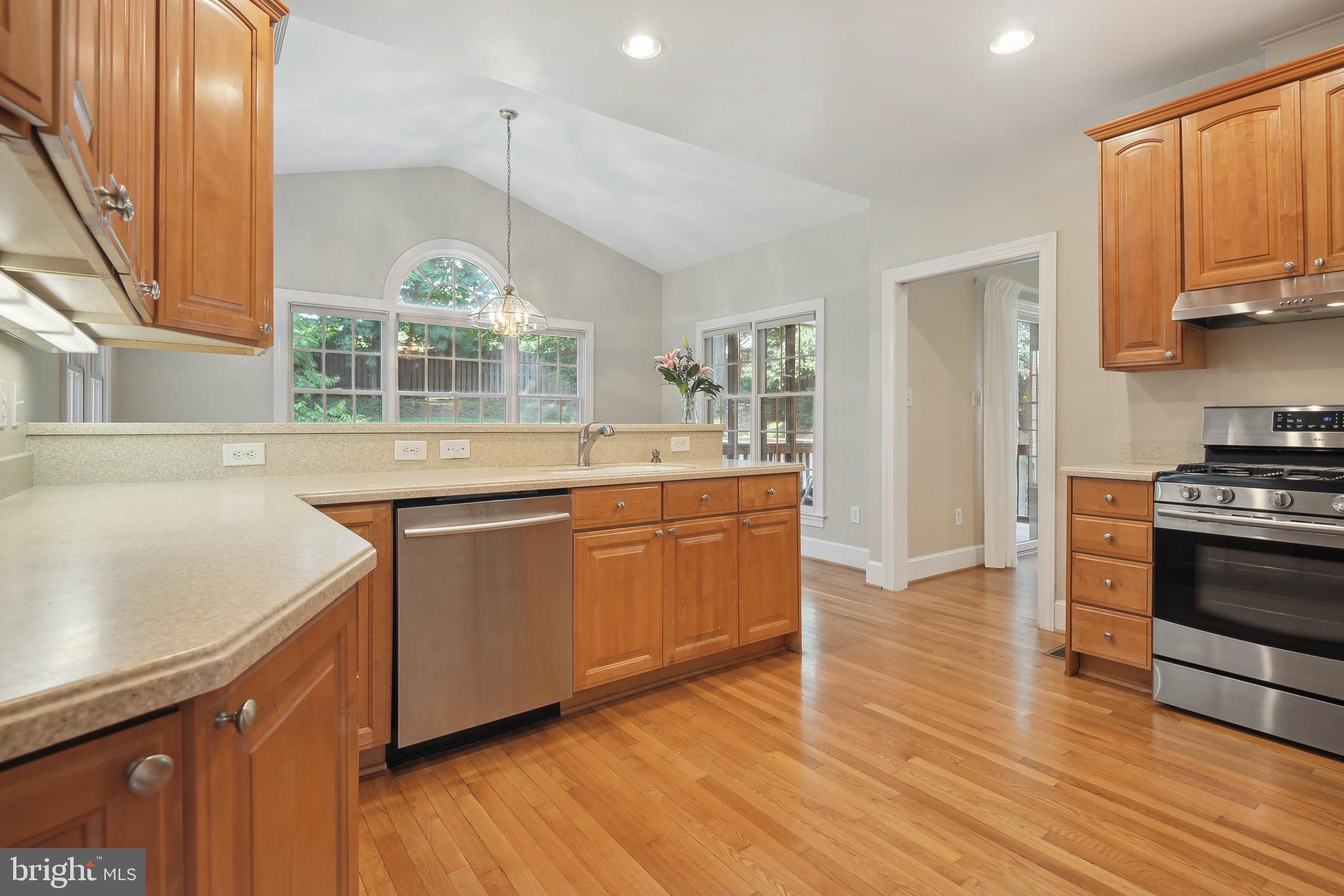 2012 Byrd Road Vienna, VA 22182 - Photo 10 of 34 Gallery Image 10