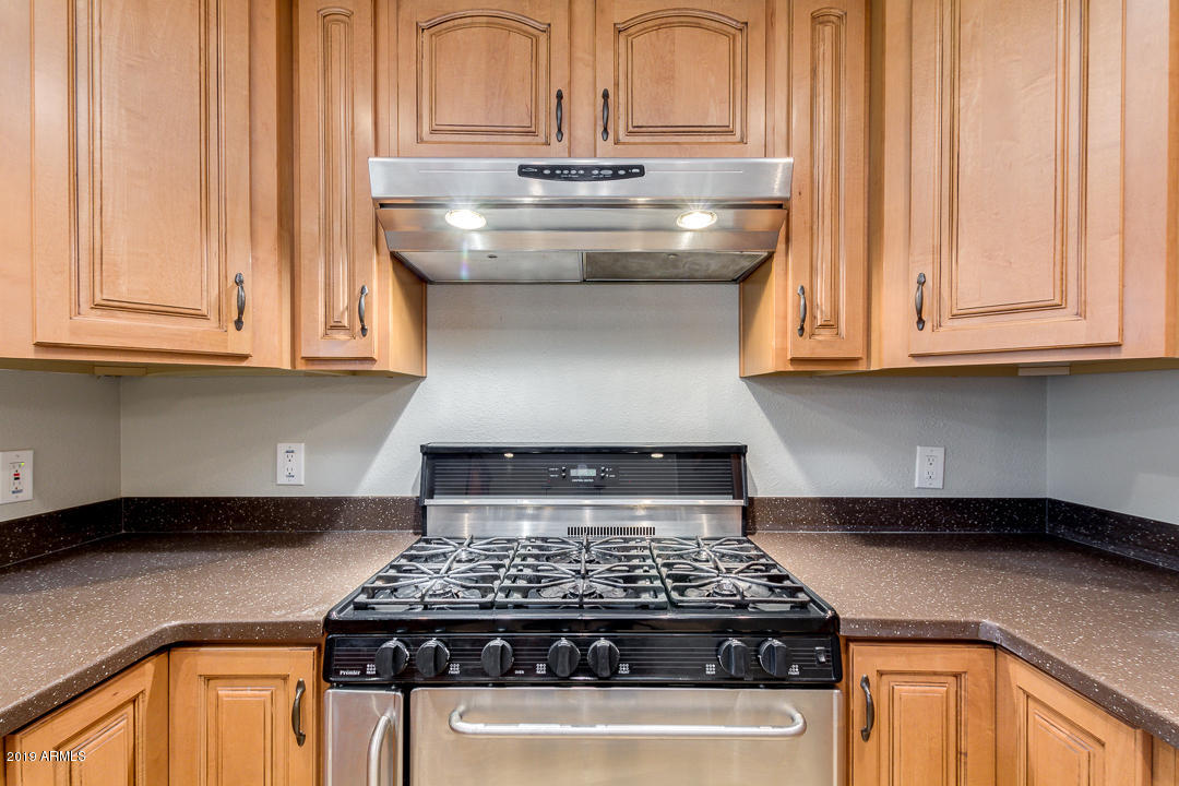 1636 West Calavar Road Phoenix, AZ 85023 - Photo 6 of 20 photo_06