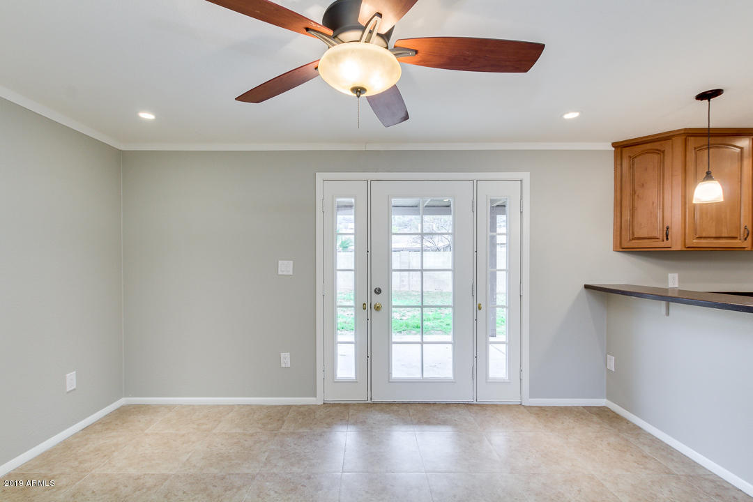 1636 West Calavar Road Phoenix, AZ 85023 - Photo 10 of 20 photo_10