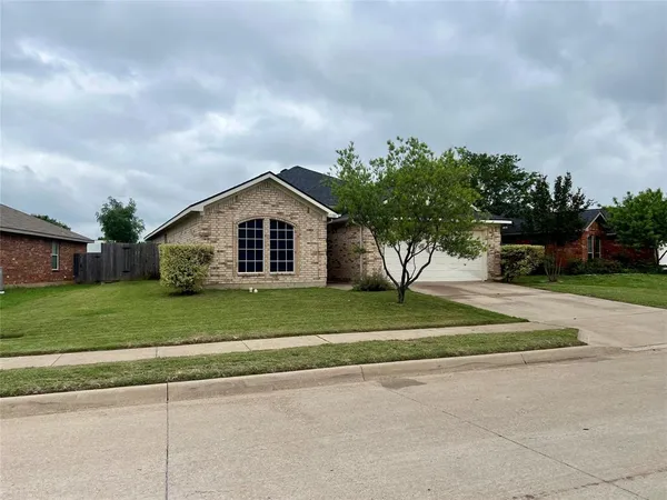 $275,000 | 12201 Rolling Ridge Drive, Fort Worth, TX 76028