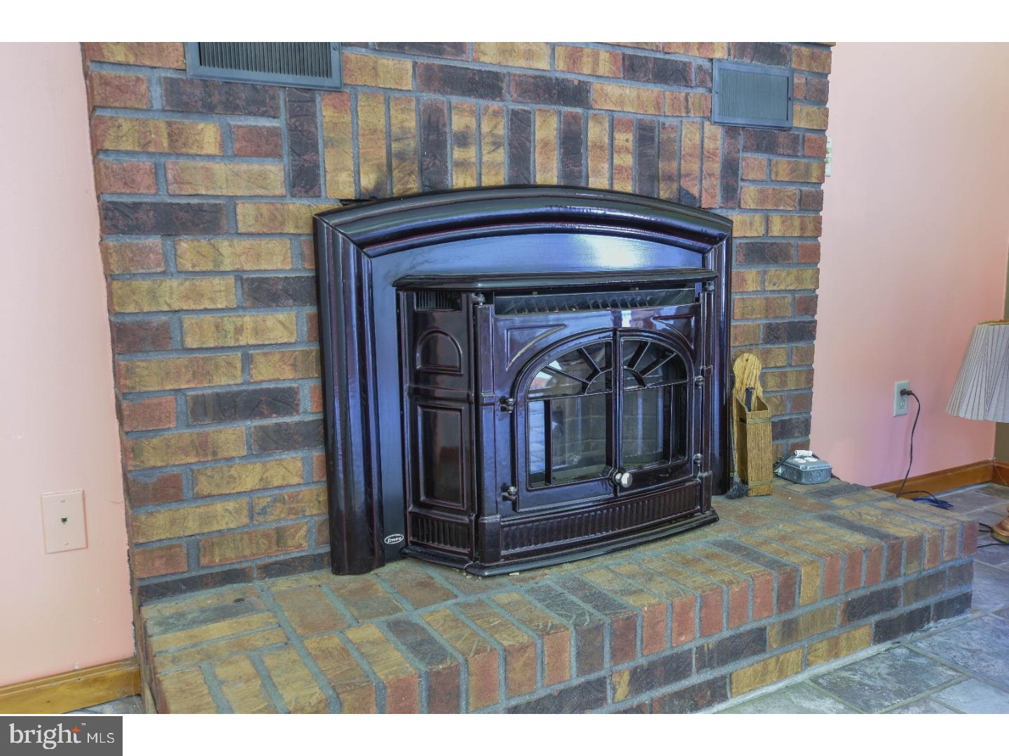 5883 Summit Bridge Road Townsend, DE 19734 - Photo 10 of 25 Fireplace