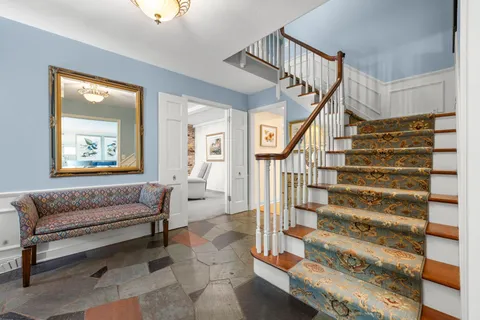 $825,000 | 4742 Gaywood Drive, Minnetonka, MN 55345