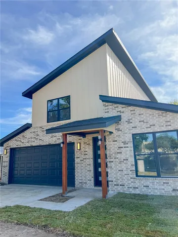 $390,000 | 807 South Coulter Drive, Bryan, TX 77803