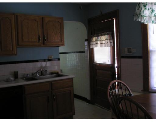 38 Fresno Street Springfield, MA 01104 - Photo 5 of 10