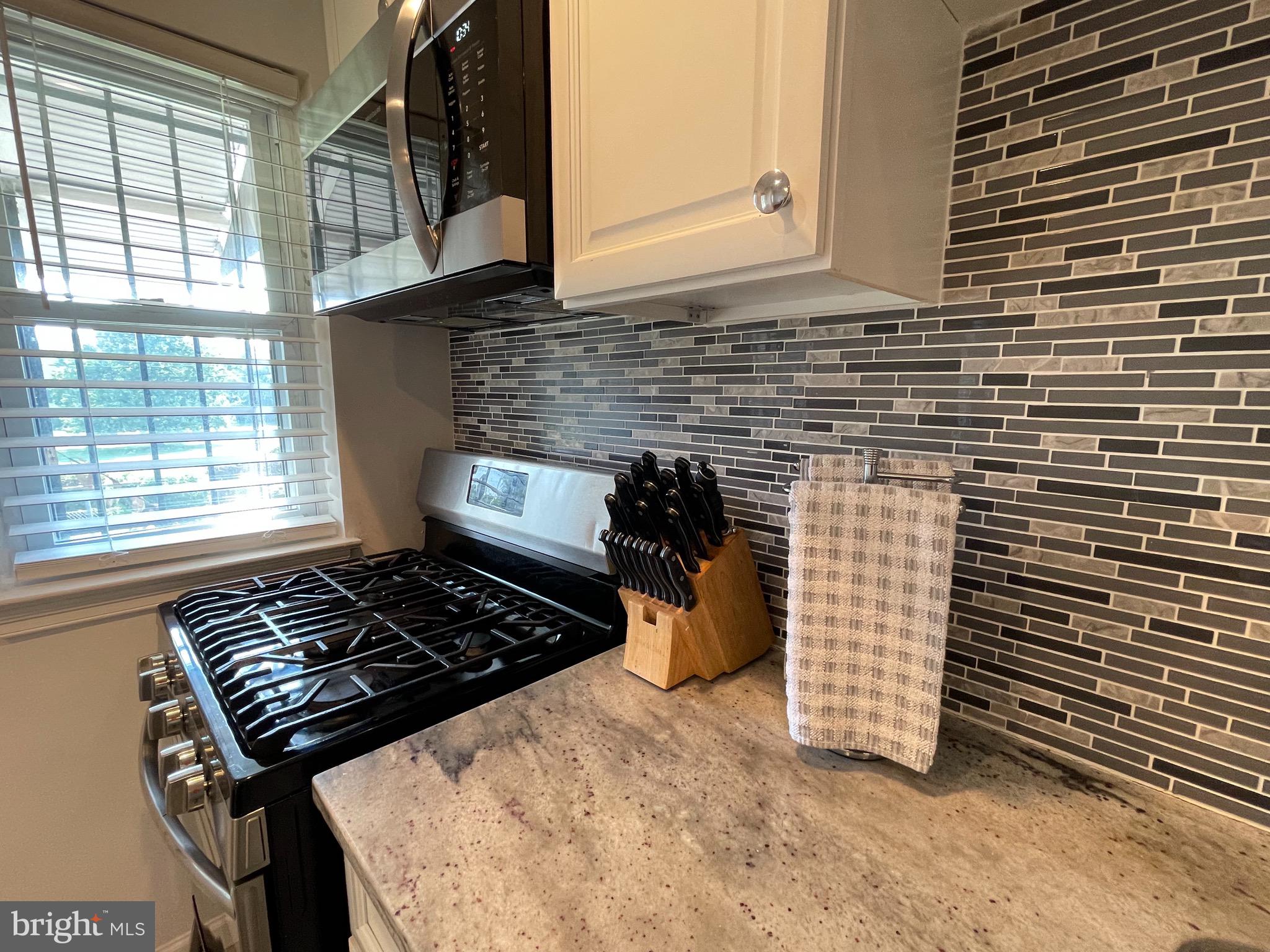 5781 Edgepark Road Baltimore, MD 21239 - Photo 9 of 26