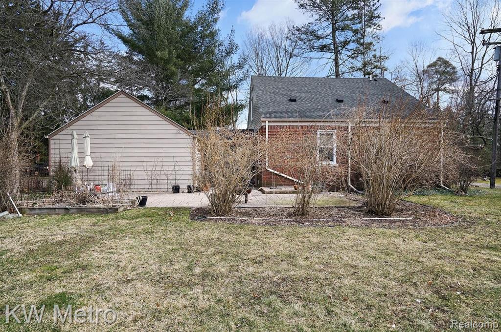 31675 Lahser Road Beverly Hills, MI 48025 - Photo 22 of 28