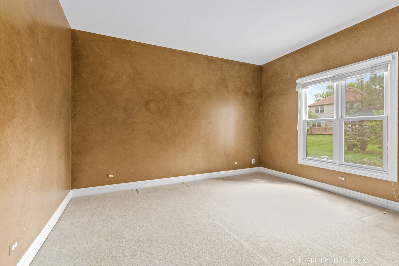 2724 Wait Road Naperville, IL 60564 - Photo 13 of 24 an empty room with windows