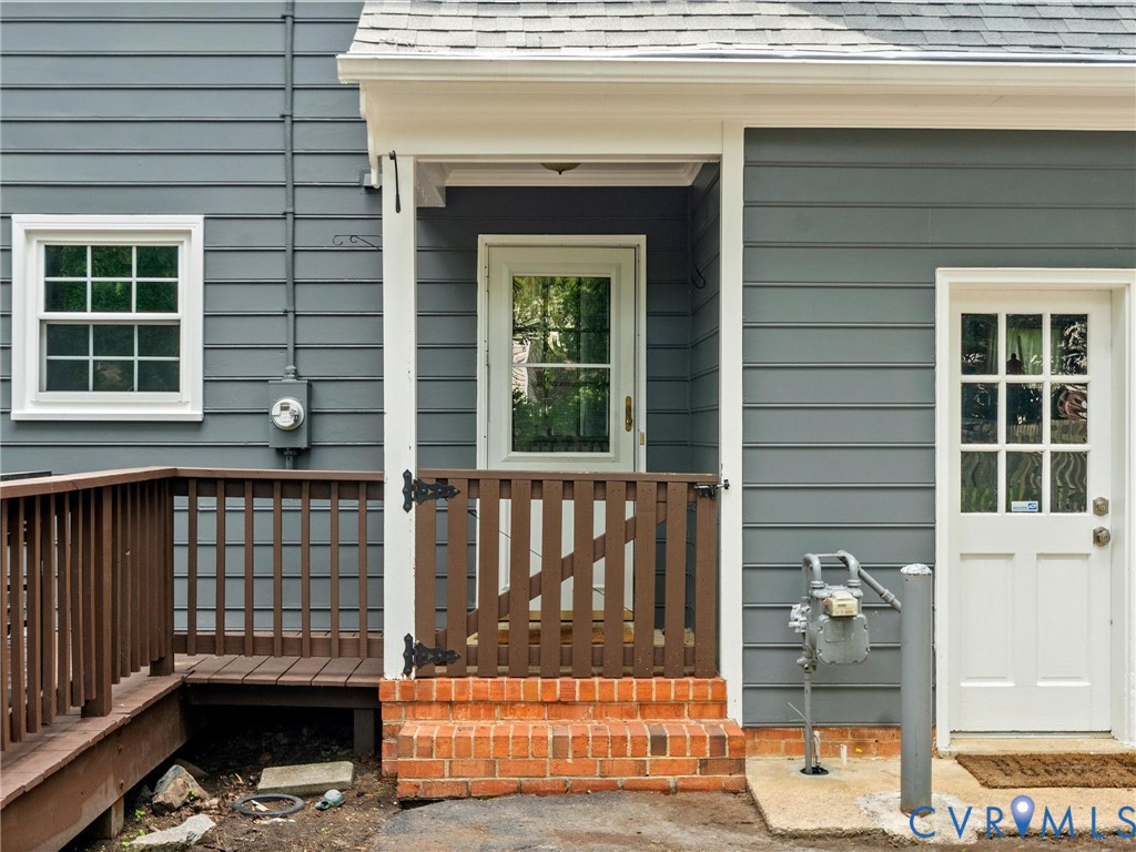 721 Milbrae Road North Chesterfield, VA 23236 - Photo 48 of 63 Rear entry to mud room