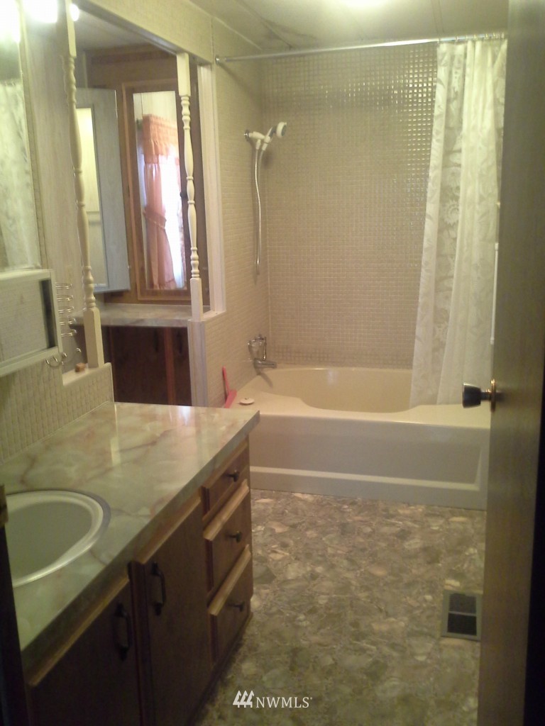 621 Nick Road, Unit 1 Centralia, WA 98531 - Photo 6 of 7 Gallery Image 6
