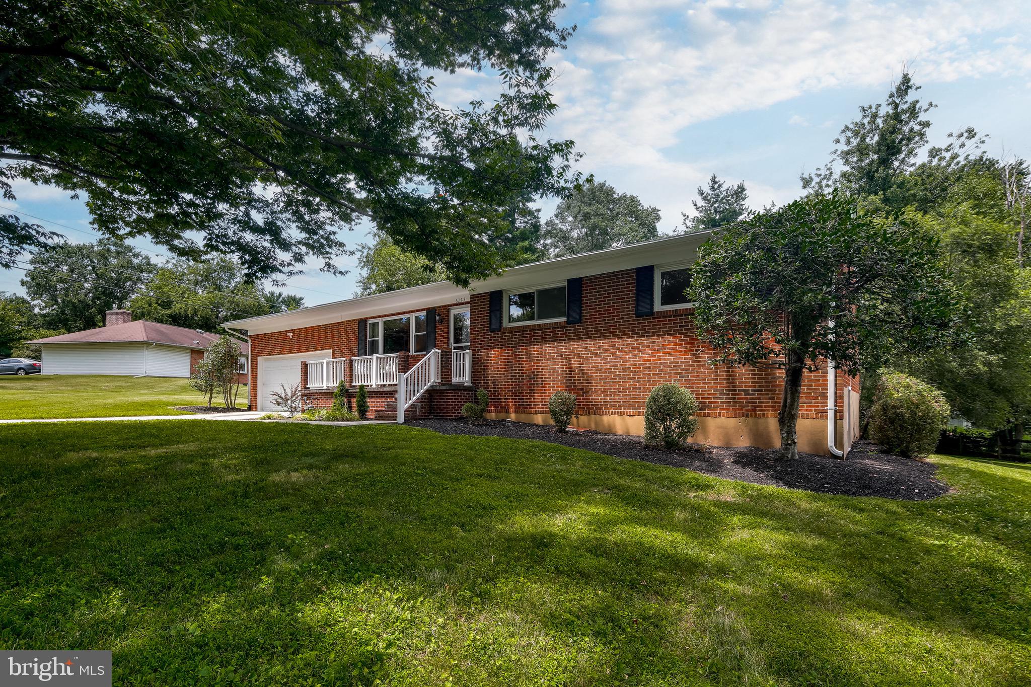 6123 Covington Road Columbia, MD 21044 - Photo 2 of 35 FRONT EXTERIOR