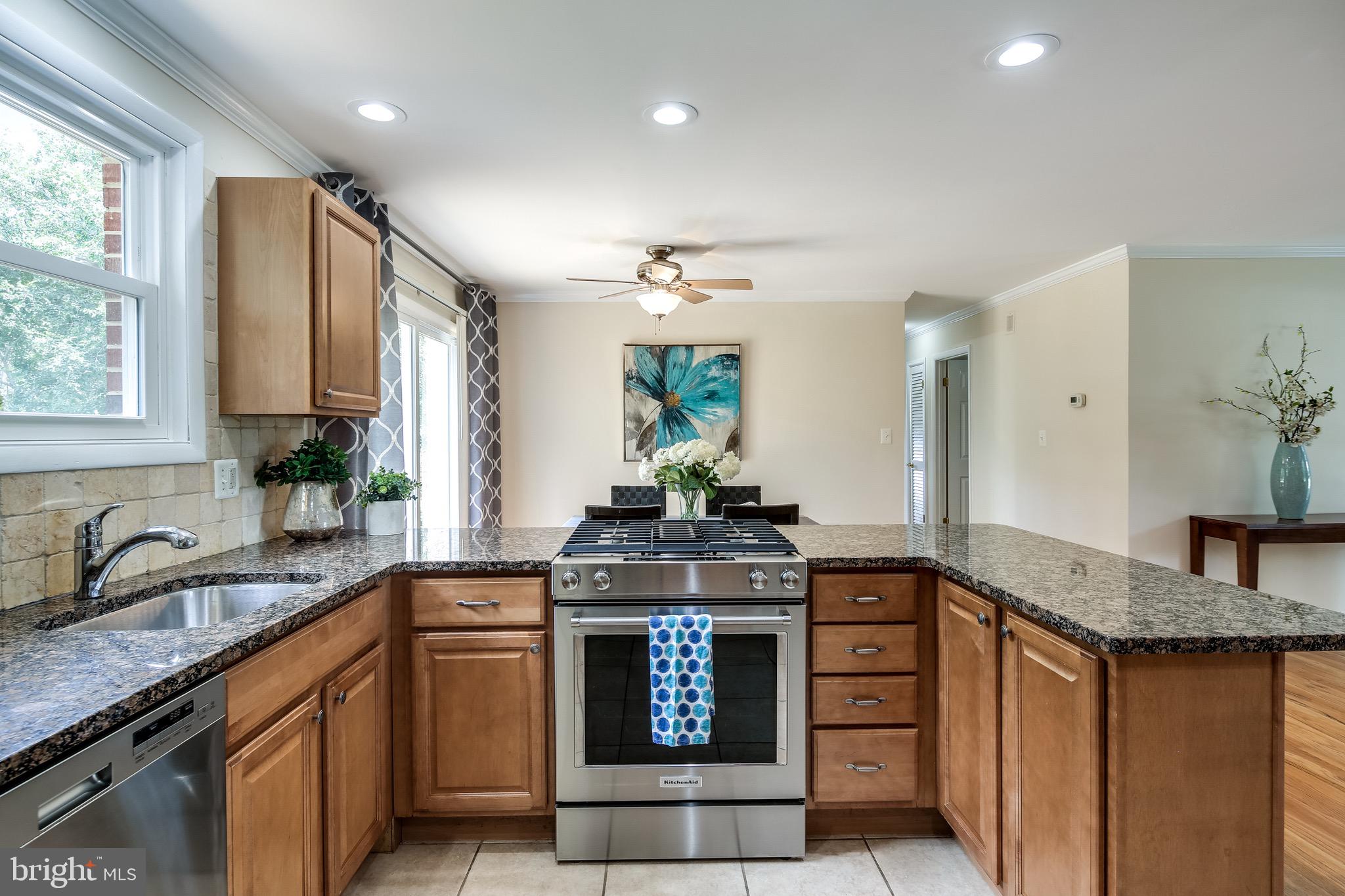 6123 Covington Road Columbia, MD 21044 - Photo 10 of 35 KITCHEN