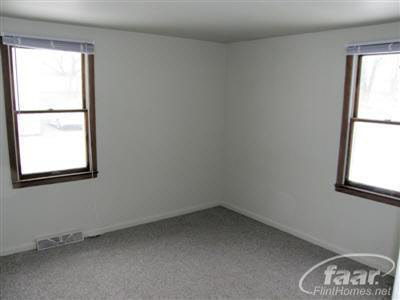 9167 Sheridan Road Burt, MI 48417 - Photo 10 of 15 20124623-9.JPG
