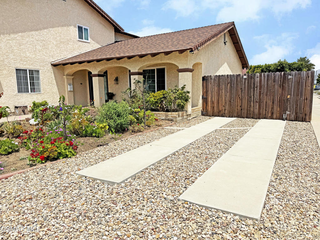 2401 El Portal Way Oxnard, CA 93035 - Photo 40 of 41