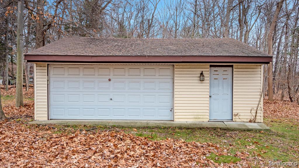 3693 Old Creek Road Rochester Hills, MI 48307 - Photo 29 of 30