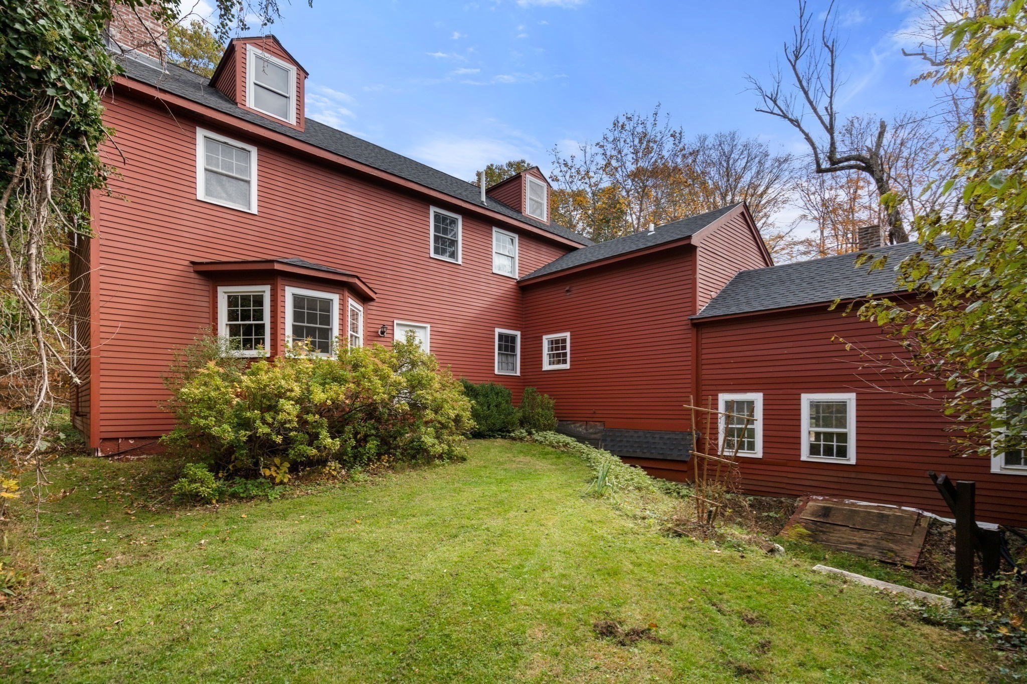 102 Concord Road Sudbury, MA 01776 - Photo 4 of 42 Gallery Image 4