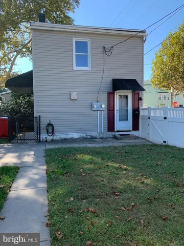 $2,000 | 119 Franklin Street, Unit 1, Bristol, PA 19007