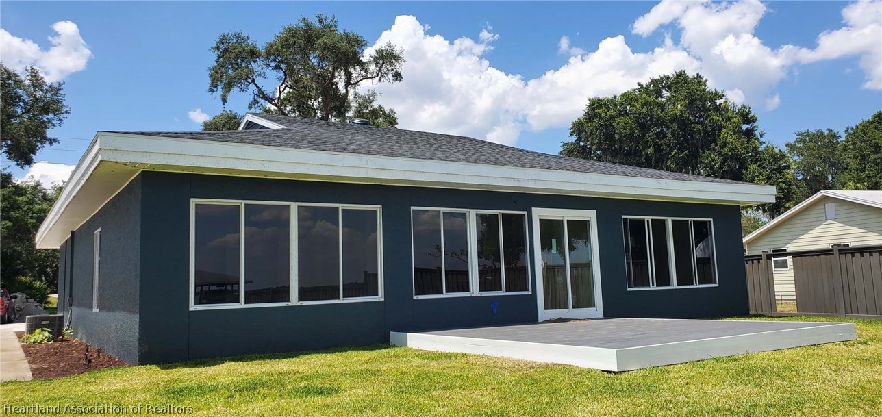 808 Lake June Road Lake Placid, FL 33852 - Photo 4 of 10 Gallery Image 4