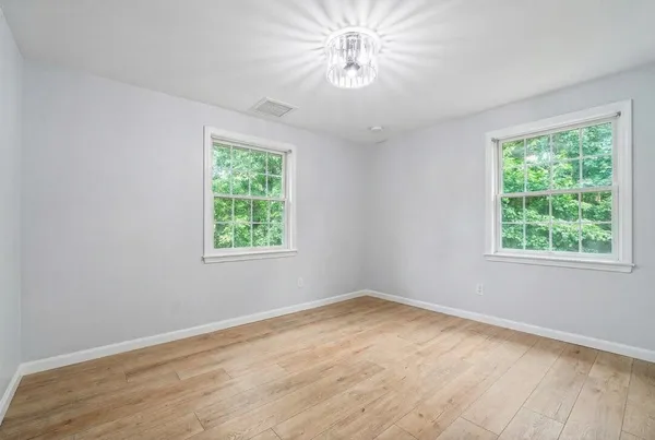 $5,650 | 353 East Lakewood Road, West Palm Beach, FL 33405