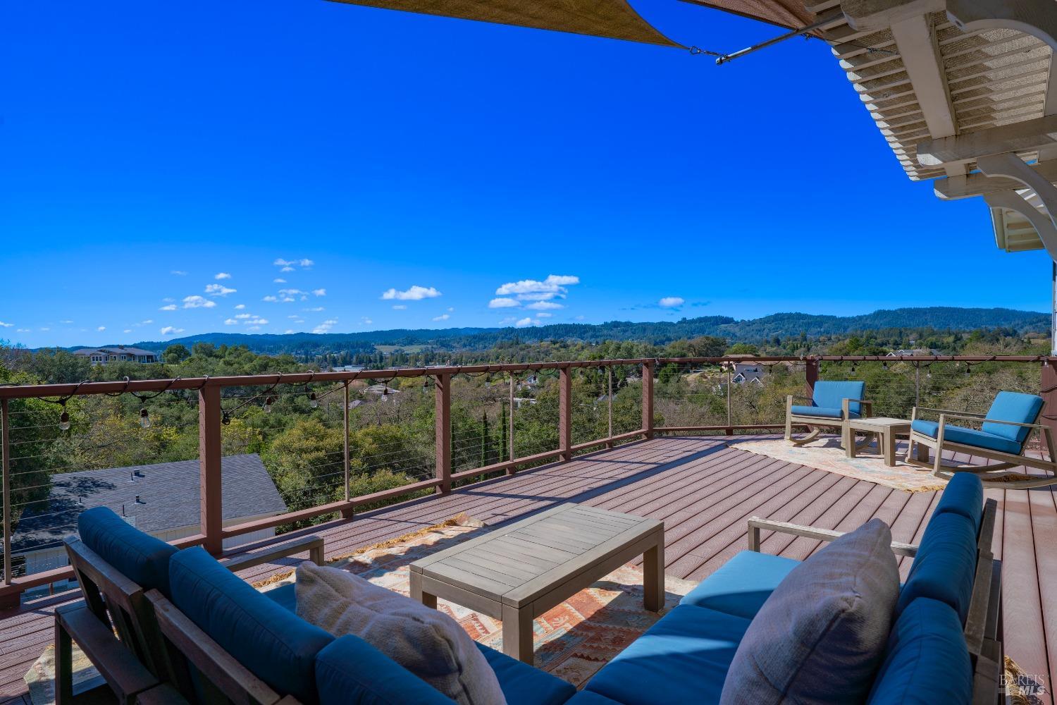 235 Clear Ridge Drive Healdsburg, CA 95448 - Photo 5 of 39