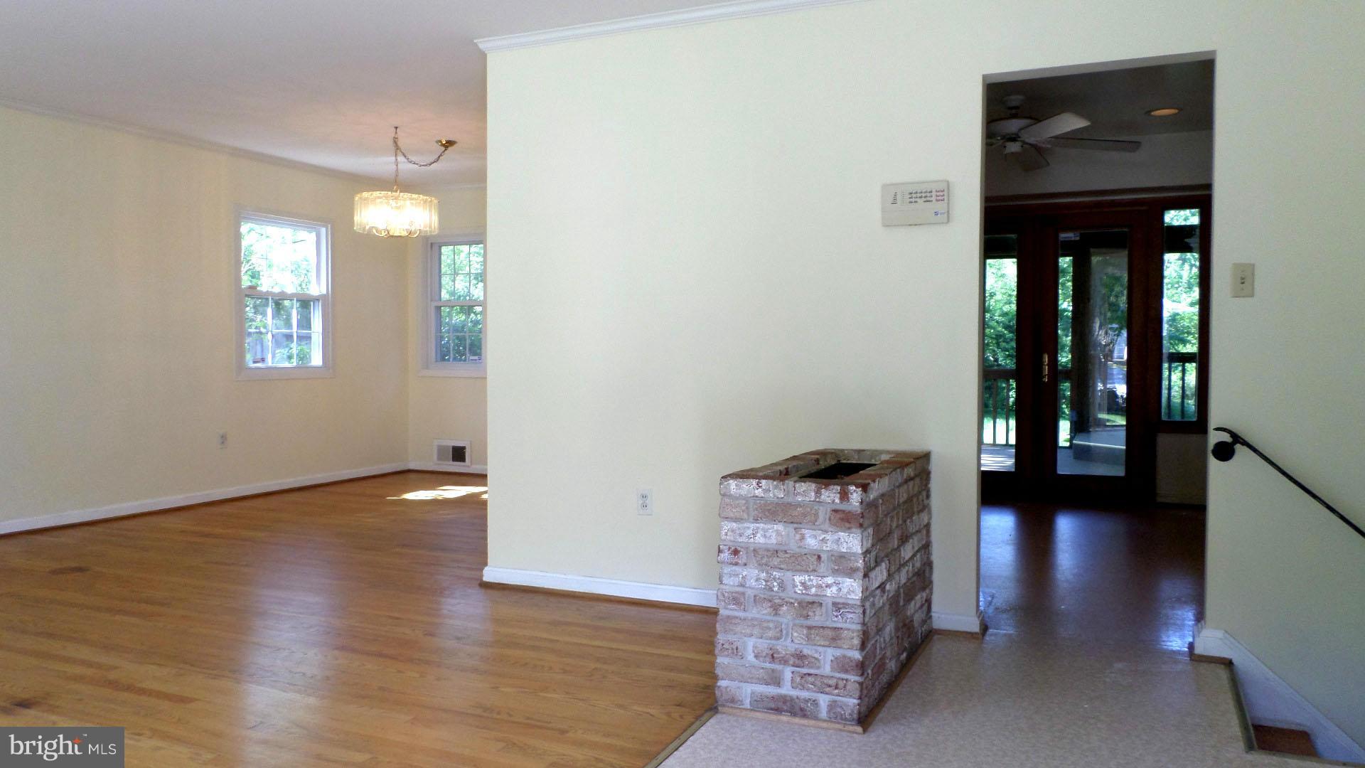 4306 Bel Pre Road Rockville, MD 20853 - Photo 2 of 24 Interior (General)
