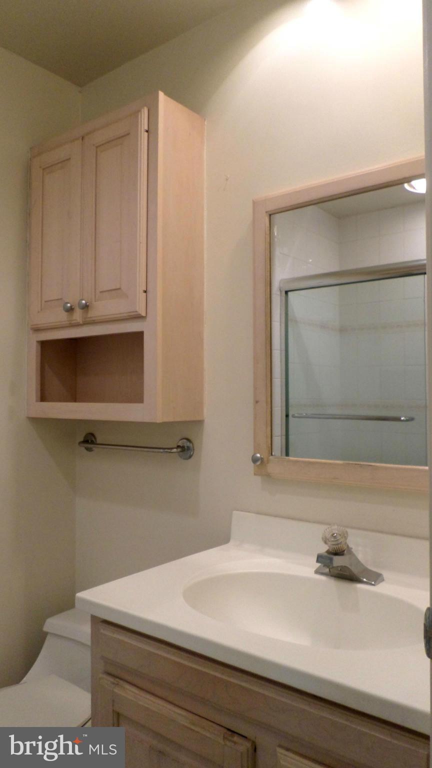4306 Bel Pre Road Rockville, MD 20853 - Photo 20 of 24 Hall Bath