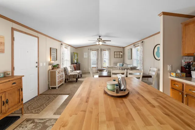 $159,900 | 897 East Lake Street, Unit 109, Lake Mills, WI 53551