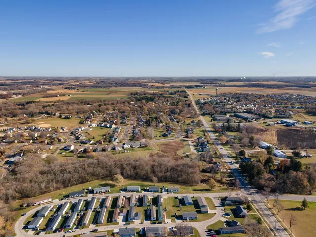 $159,900 | 897 East Lake Street, Unit 109, Lake Mills, WI 53551