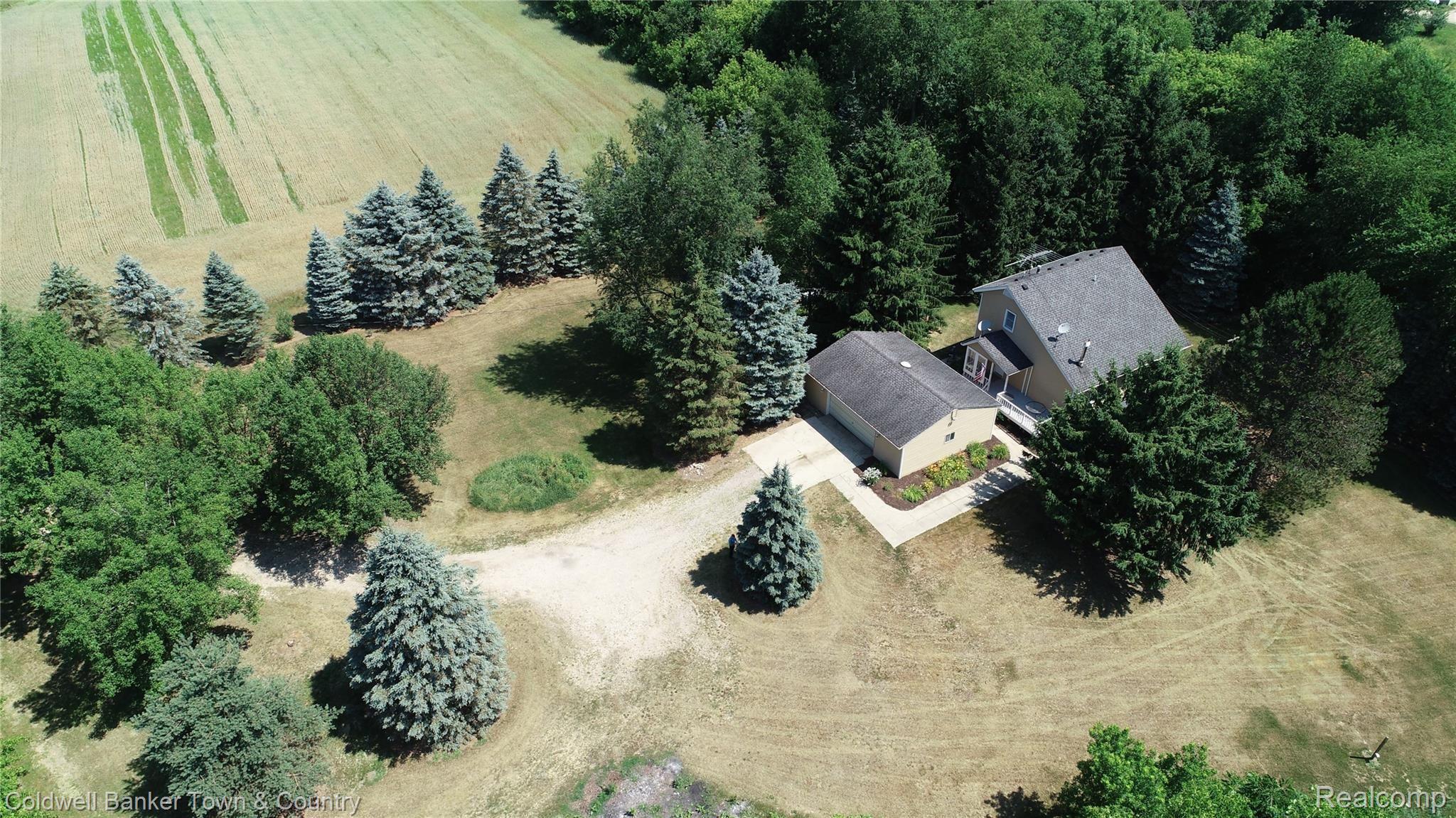 5359 Chase Lake Road Fowlerville, MI 48836 - Photo 23 of 31 DJI_0570.jpg