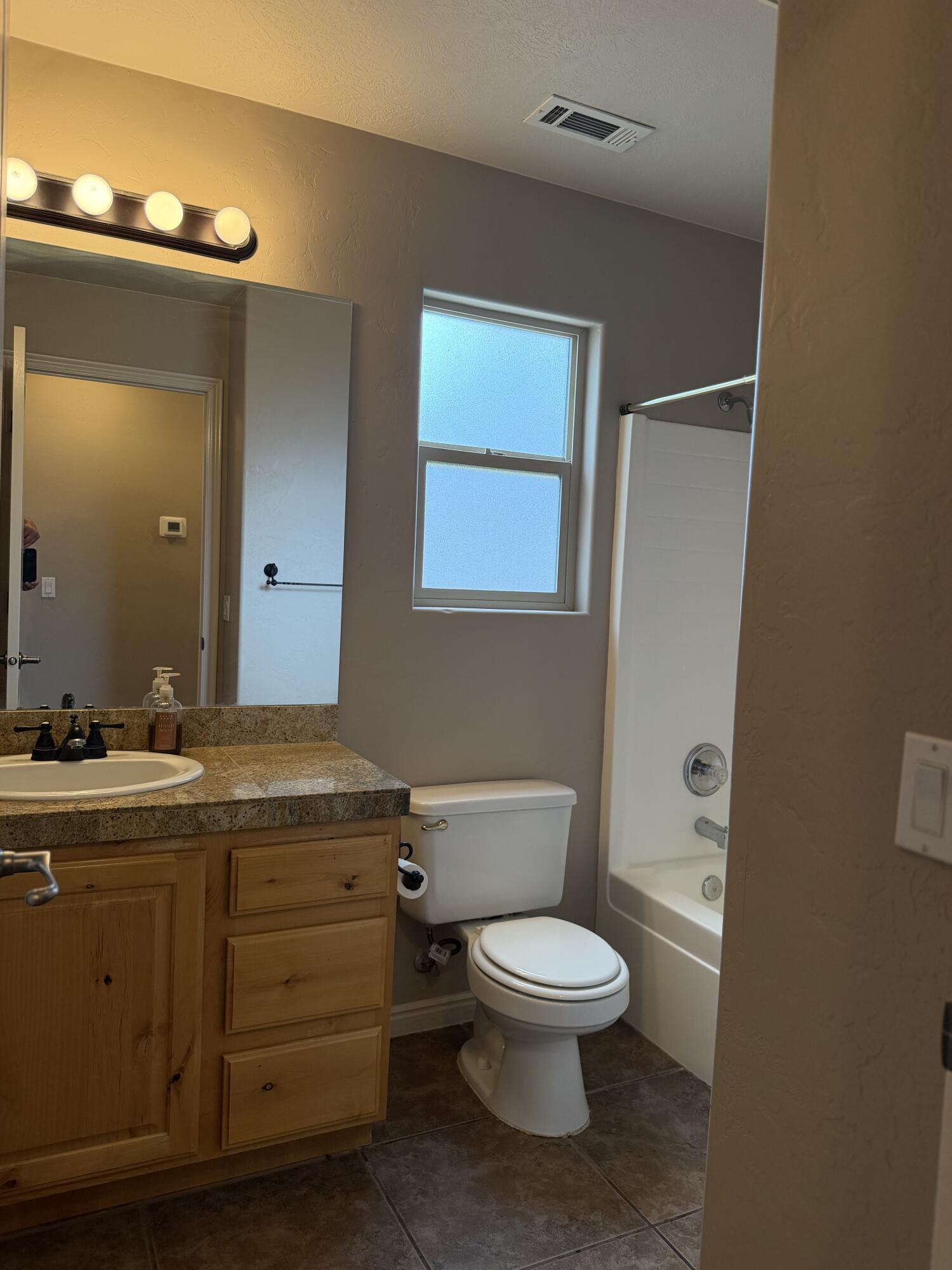 66 South 1300 W Street St. George, UT 84770 - Photo 17 of 21 2nd bath