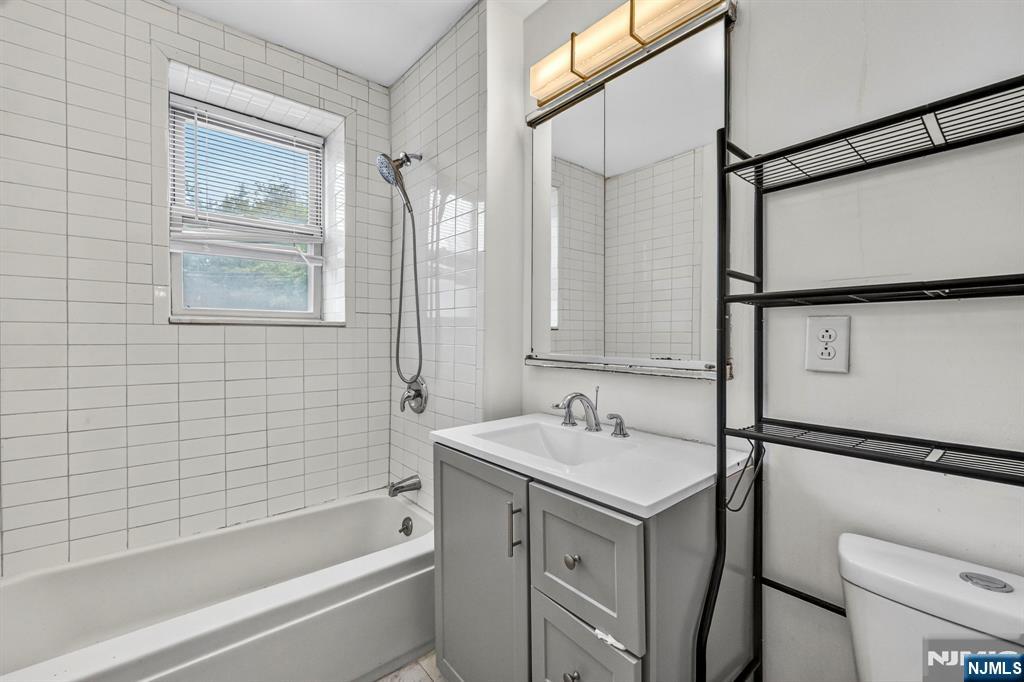 19 Lyons, Unit 204 Newark, NJ 07112 - Photo 15 of 21