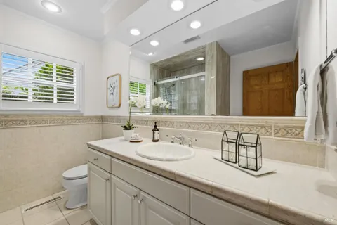 $2,999,999 | 852 2nd Street East, Sonoma, CA 95476
