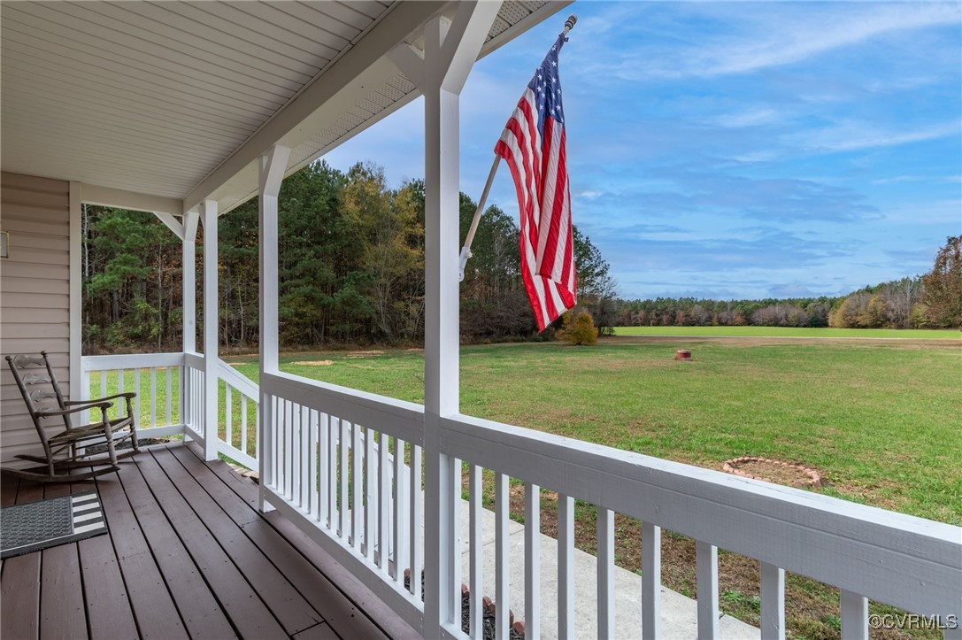 10691 Squirrel Level Road Petersburg, VA 23803 - Photo 4 of 44 Gallery Image 4