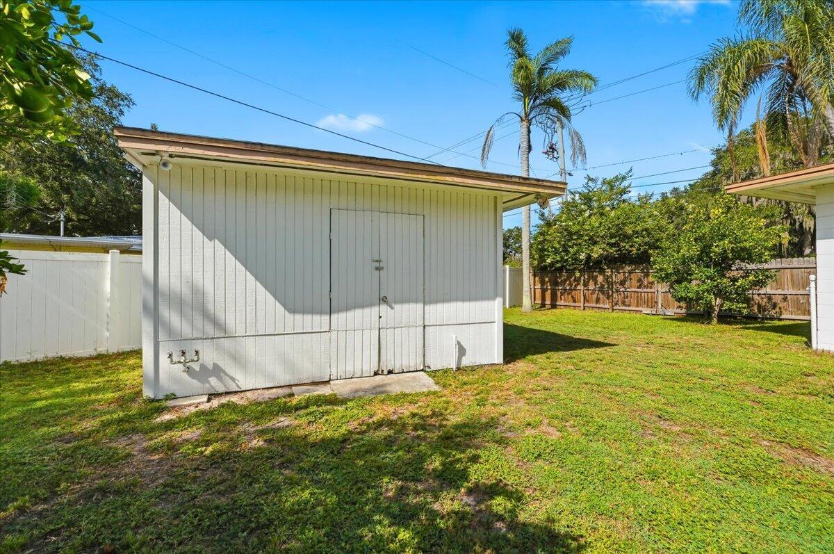 1408 New Jersey Road Lakeland, FL 33803 - Photo 54 of 58 57-Storage