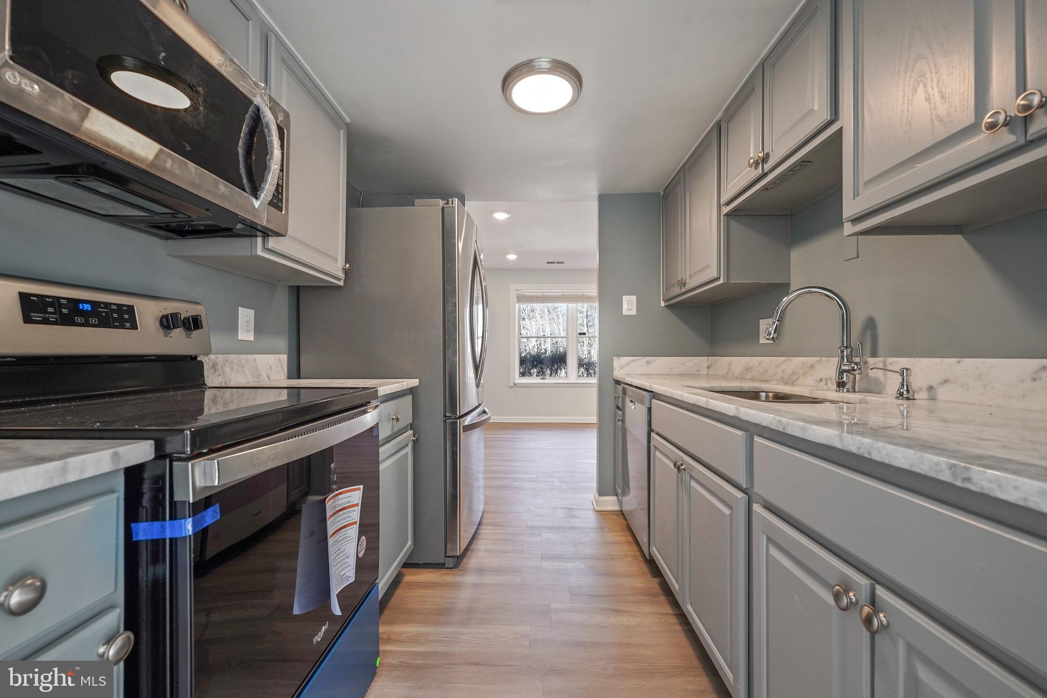 8330 Windfall Road Springfield, VA 22153 - Photo 11 of 36 Kitchen