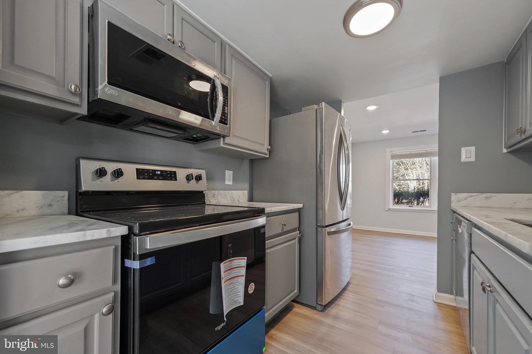 8330 Windfall Road Springfield, VA 22153 - Photo 12 of 36 Kitchen