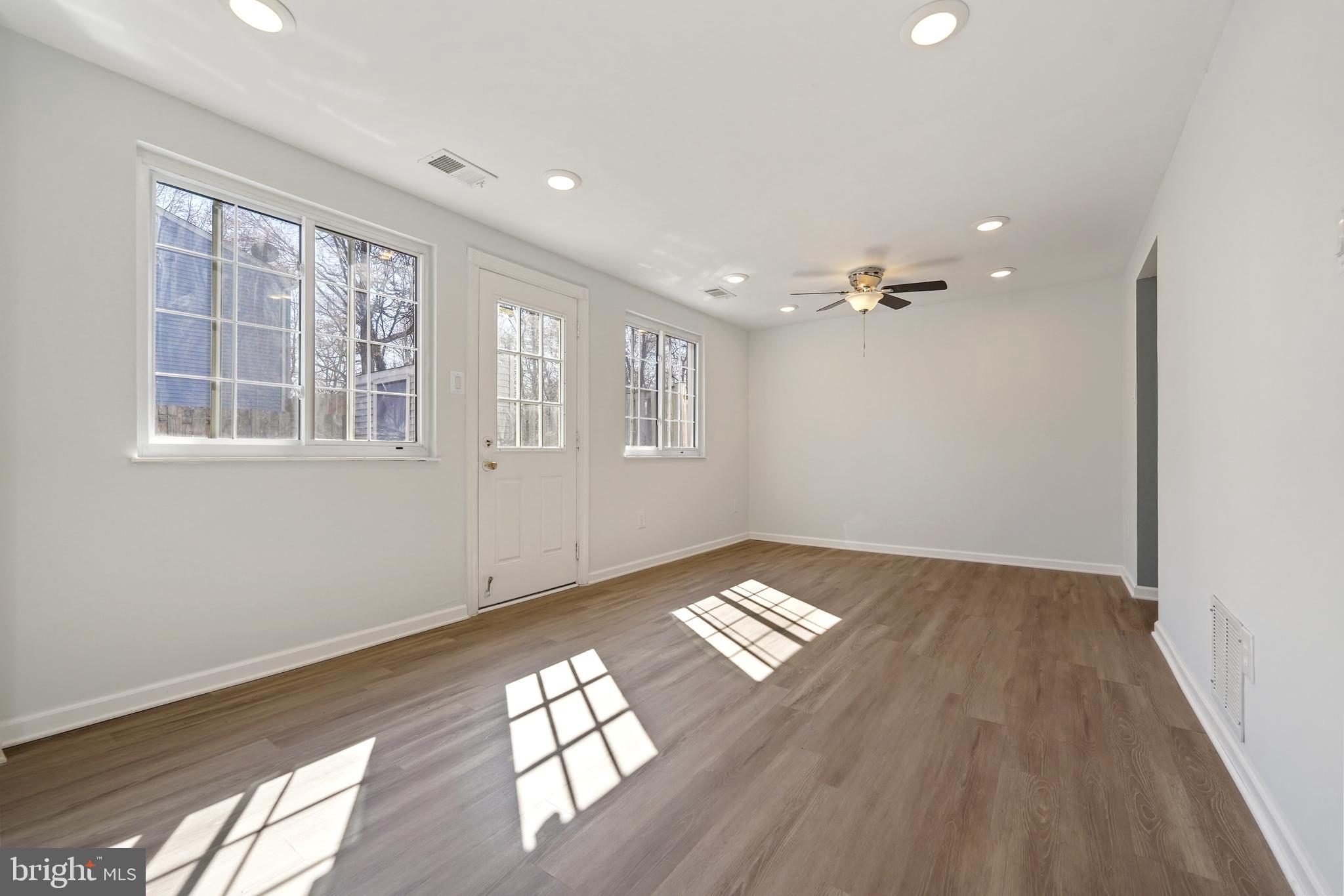 8330 Windfall Road Springfield, VA 22153 - Photo 10 of 36 Dining Area