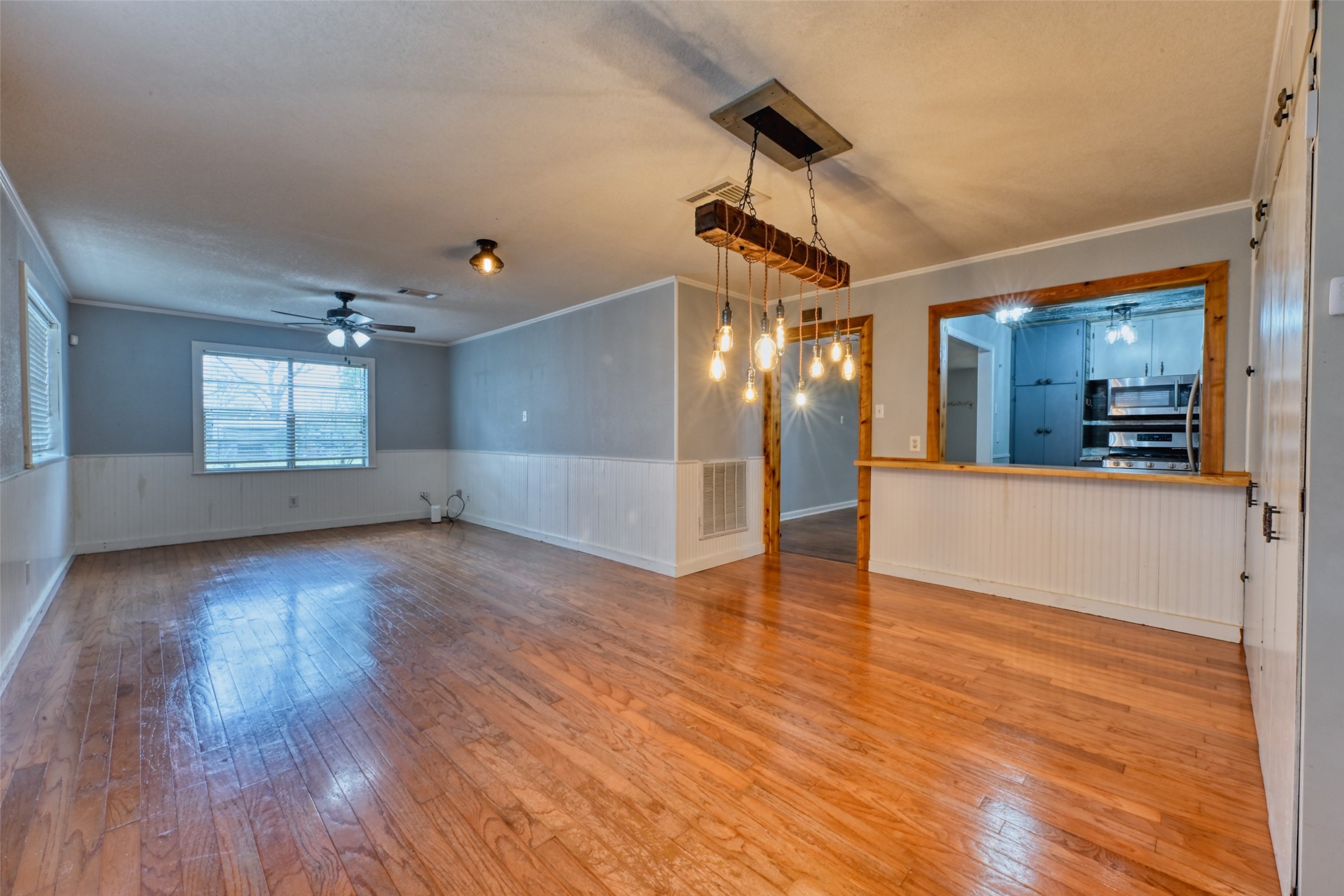 2125 Shanks Road Angleton, TX 77515 - Photo 11 of 25