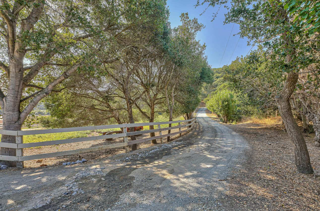 18675 Pesante Road Salinas, CA 93907 - Photo 8 of 36 Gallery Image 8