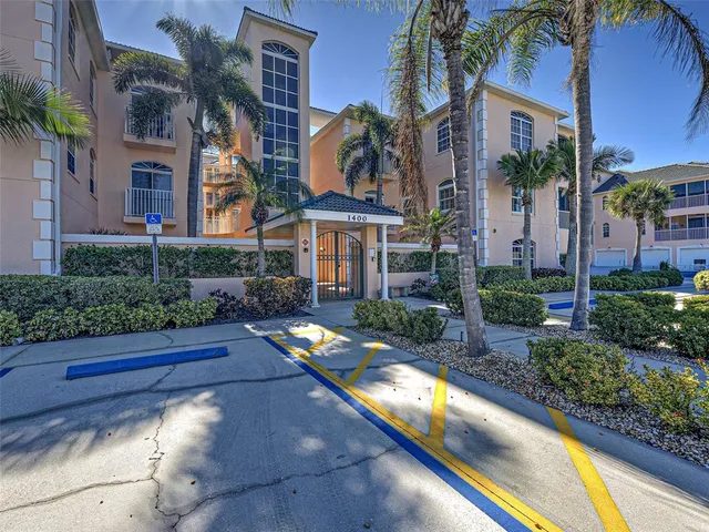 $295,000 | 1406 Gondola Park Drive, Unit 1406BD, Venice, FL 34292