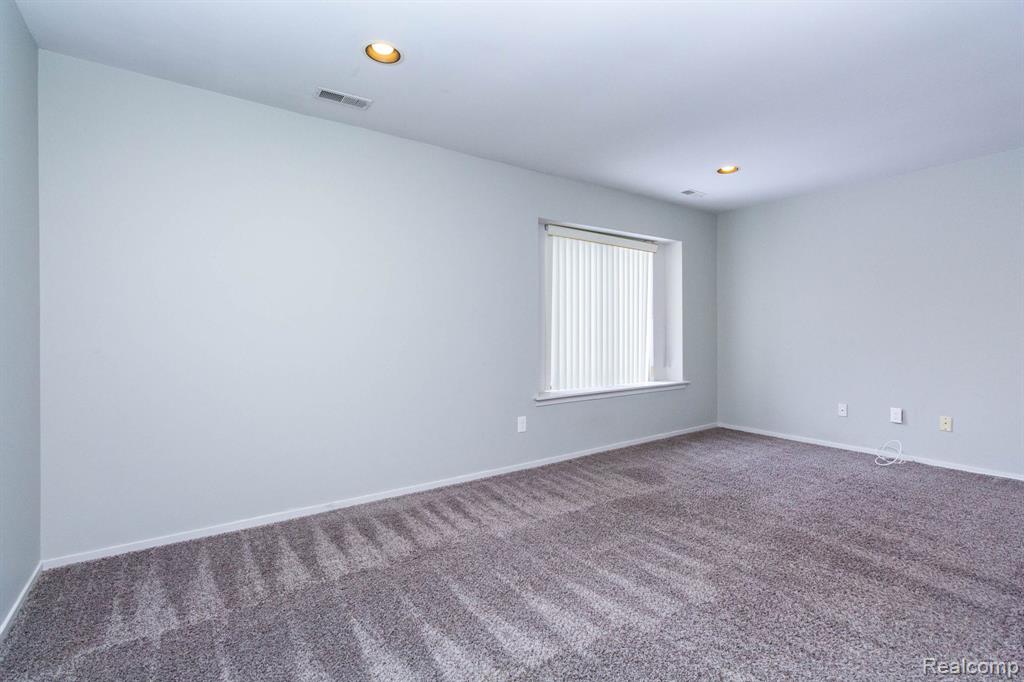 6580 Ridgefield Circle, Unit 202 West Bloomfield, MI 48322 - Photo 16 of 23