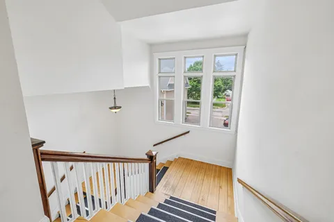 $235,000 | 1009 Summit Avenue, Unit 6, Stoughton, WI 53589