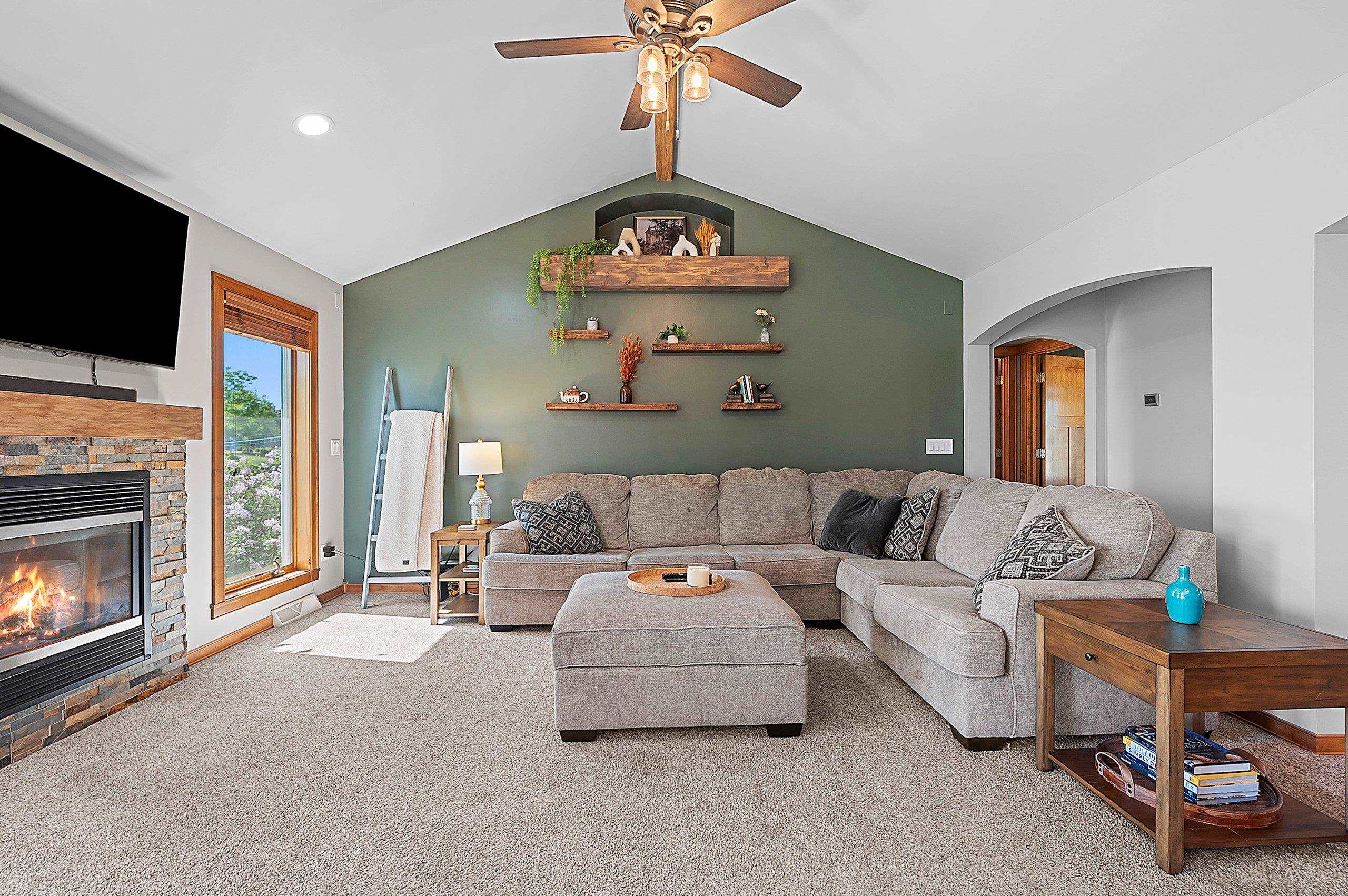 2133 Wheat Way Green Bay, WI 54311 - Photo 8 of 62