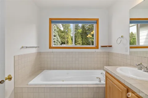 $699,900 | 1906 54th Lane Southeast, Olympia, WA 98501