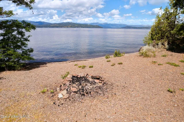 $12,997,000 | Cottage Island, Hope, ID 83836