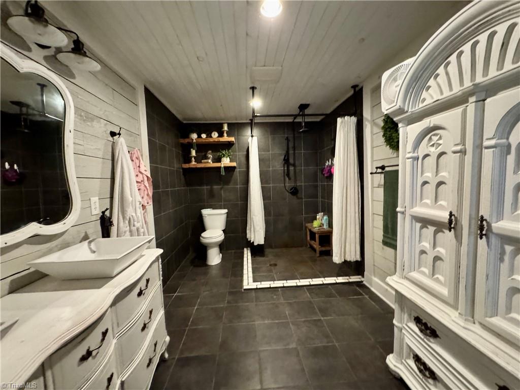 2638 Riverside Drive Mount Airy, NC 27030 - Photo 14 of 33