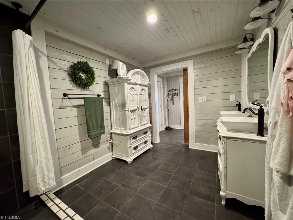 2638 Riverside Drive Mount Airy, NC 27030 - Photo 15 of 33